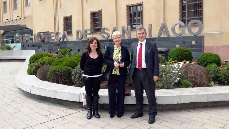 Presidenta de la IFLA conoció el quehacer de las bibliotecas públicas chilenas