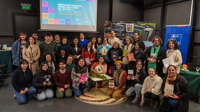 Seminario entregó claves para armar y fortalecer clubes de lectura con perspectiva de género en Los Ríos