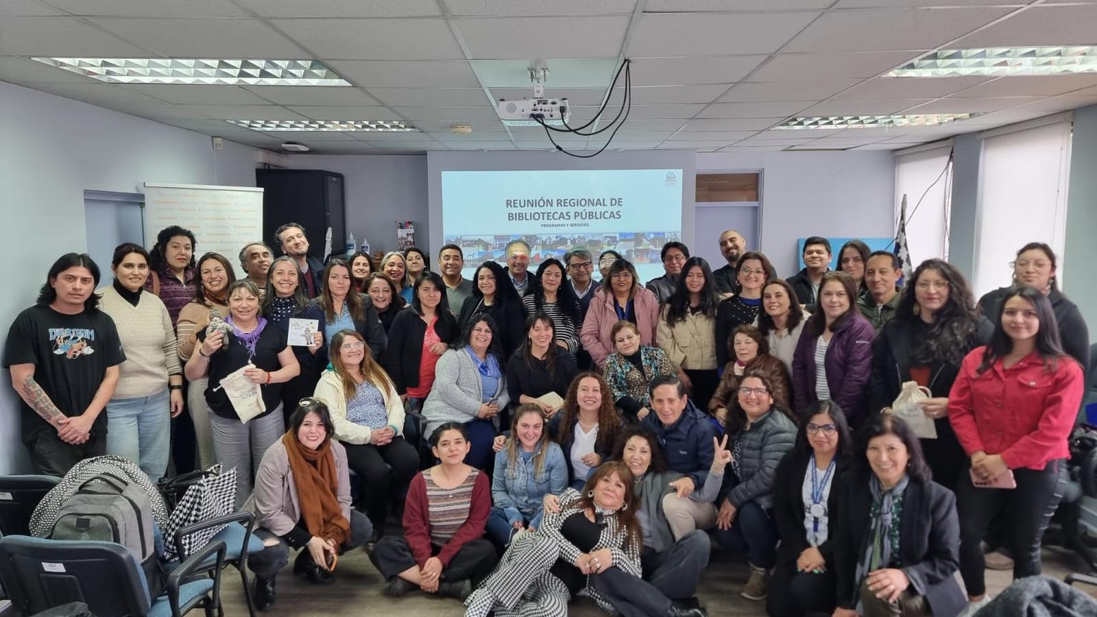 Bibliotecas públicas de la región de Los Lagos se reúnen en encuentro regional y participan del Congreso de Literatura Infantil