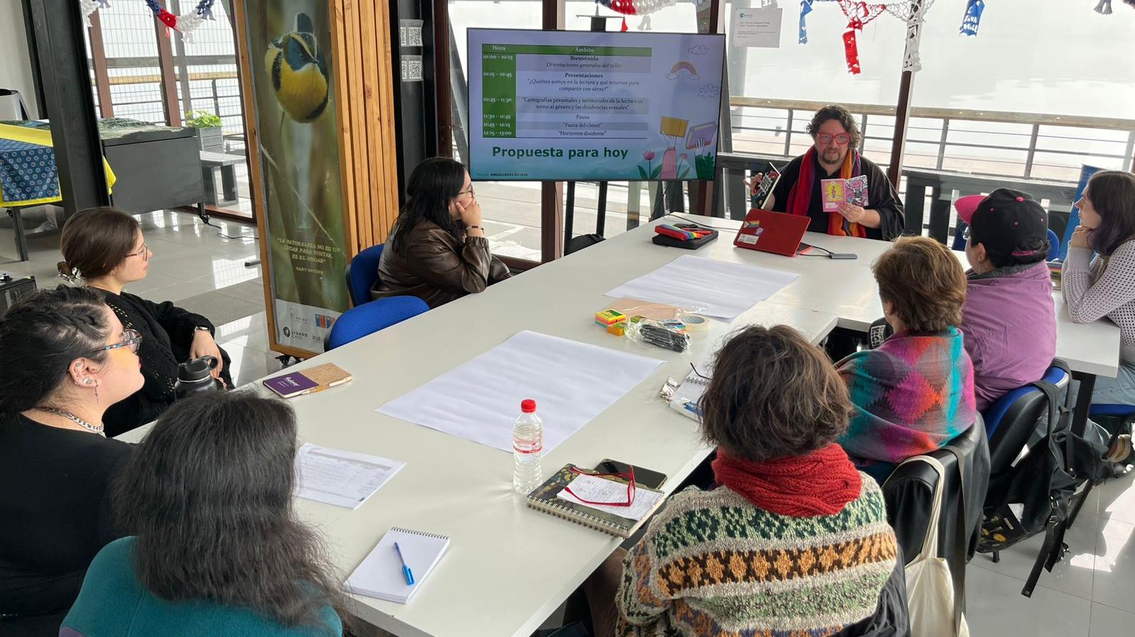 Taller promovió reflexión sobre géneros y disidencias sexuales en clubes de lectura