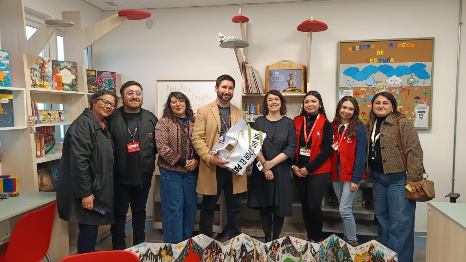 Sistema Nacional de Bibliotecas Públicas visita la nueva biblioteca del Instituto Teletón de Rancagua