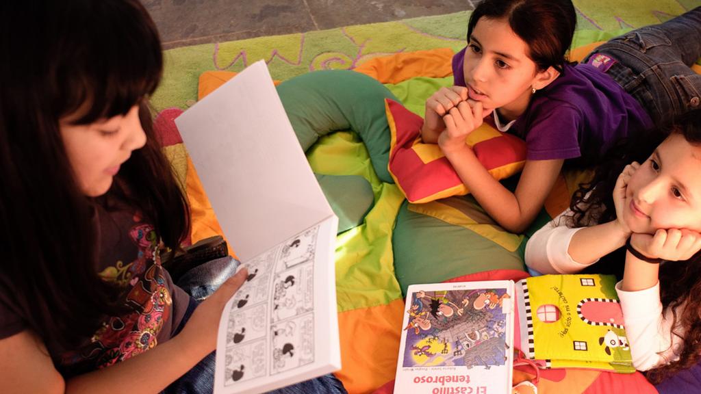 Destacada participación de las bibliotecas públicas en feria del libro de Magallanes