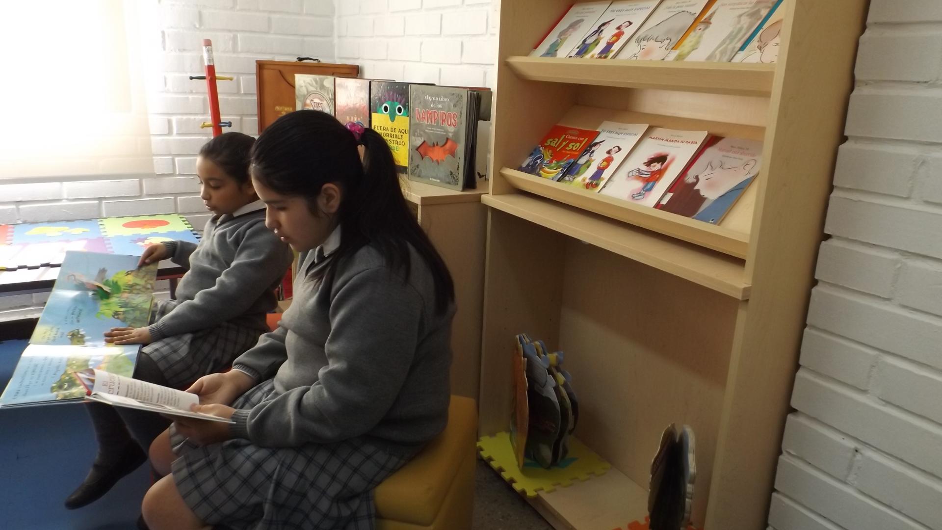 Interior de la Biblioteca Pública de Rosario
