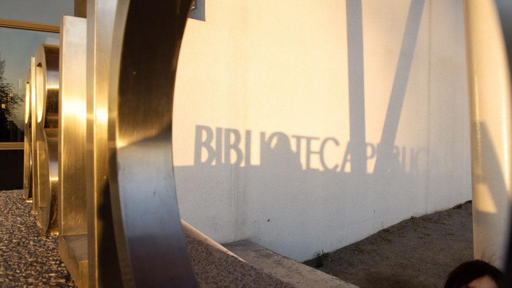 Este lunes 10 de agosto #biblioteca invadirá Twitter.