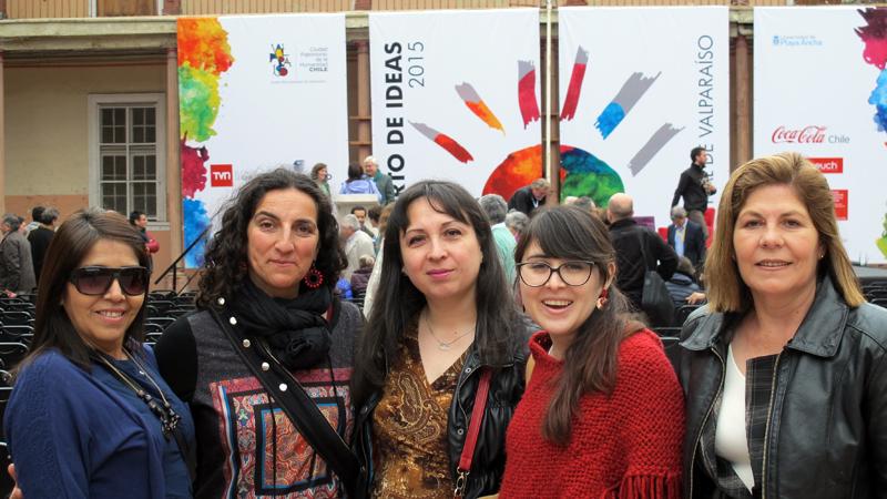 Personal de bibliotecas a cargo de fomento lector.