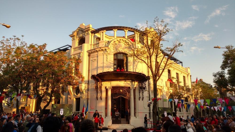 Inauguración Centro Comunitario en el Palacio Álamos. © Plataforma Urbana (plataformaurbana.cl)