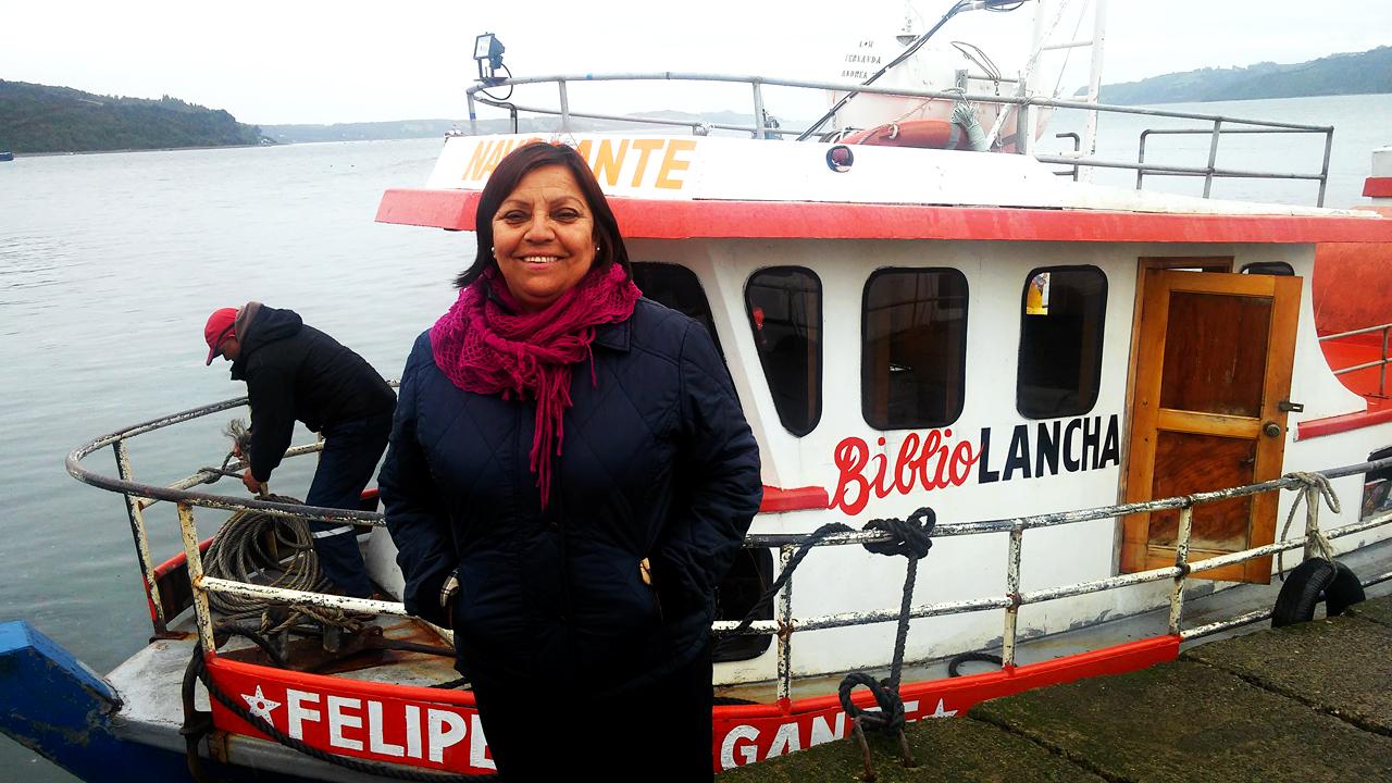 Teolinda Higueras, bibliotecaria de Quemchi.