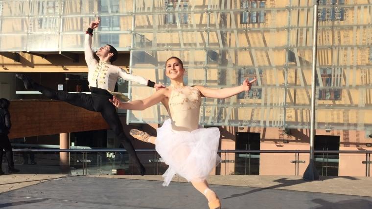 Explanada de la Biblioteca de Santiago.