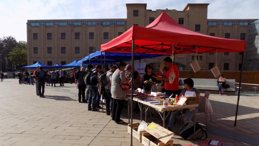 Biblioteca de Santiago albergará el "VI Encuentro Internacional de Editoriales Cartoneras"