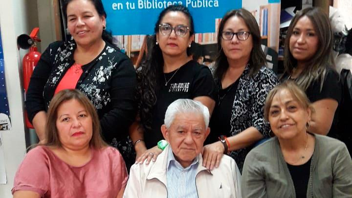 Patricia Vargas, Yuly Figueroa, Marcia Diaz, Lorena Flores, Cindy Flores, Jorge Font y Lily Valencia.