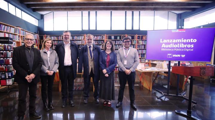 Ministro Francisco Undurraga anuncia la incorporación de 100 nuevos audiolibros a la Biblioteca Pública Digital