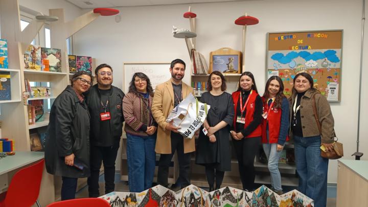 Sistema Nacional de Bibliotecas Públicas visita la nueva biblioteca del Instituto Teletón de Rancagua