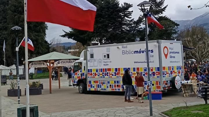 Una biblioteca itinerante por la Carretera Austral: Aysén inaugura nuevo bibliomóvil 4x4