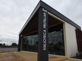 Biblioteca Pública de Frutillar, cuyo proyecto contempló la reposición y ampliación de la infraestructura existente en una nueva localización, con una superficie total de 759.5m2.