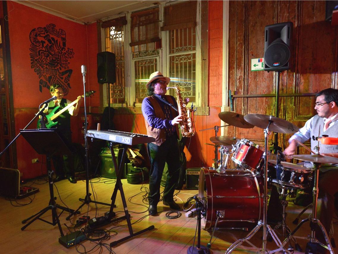 Espectáculo de jazz a cargo de Alberto Díaz Parra.