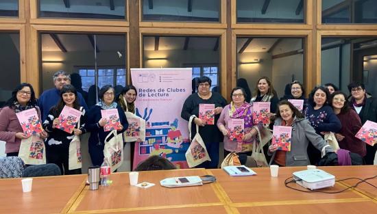 Clubes de Lectura de Bibliotecas Públicas de Los Ríos se capacitaron en enfoque de género en la literatura infantil y juvenil