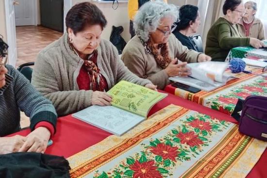 Club de lectura de adultos mayores BP Javiera Carrera de Angol 