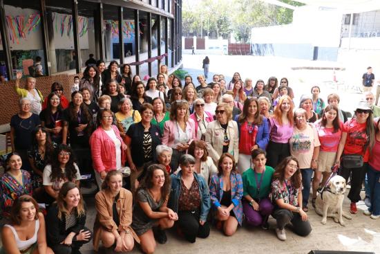 Sistema Nacional de Bibliotecas Públicas conmemora el Día de la Mujer en todo el país
