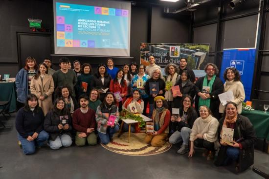 Seminario entregó claves para armar y fortalecer clubes de lectura con perspectiva de género en Los Ríos