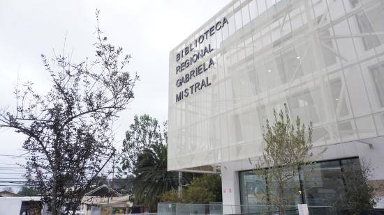 Obras de conservación en Biblioteca Regional Gabriela Mistral alcanzan un 90% de avance