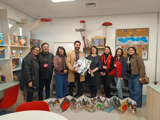 Sistema Nacional de Bibliotecas Públicas visita la nueva biblioteca del Instituto Teletón de Rancagua