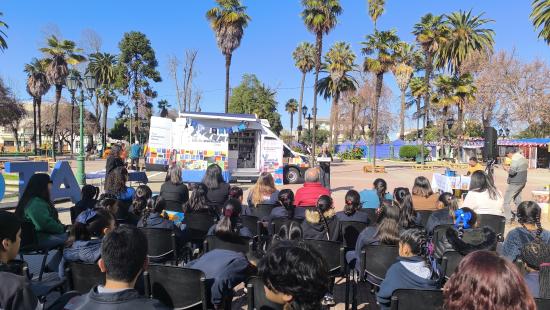 Valparaíso inicia el recorrido del bibliomóvil regional del Serpat