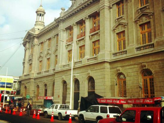 Llamado a concurso público en Biblioteca Regional de Antofagasta 