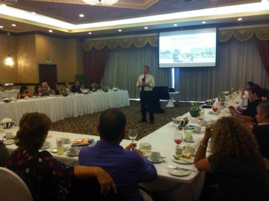 Rectores de universidades chilenas y encargados de centros culturales conocieron el trabajo de las bibliotecas públicas chilenas