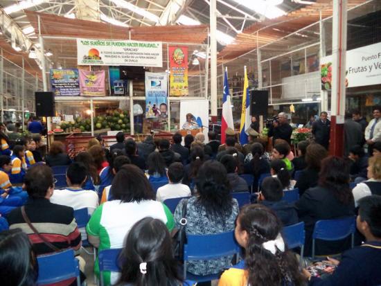 Inauguración del puesto en la Feria Modelo de Ovalle.