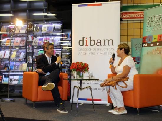 Inicio del ciclo con el escritor Pablo Simonetti.