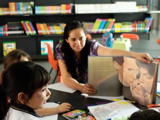 Actividad de fomento lector en la Biblioteca Pública de Independencia.
