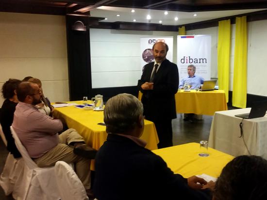 Director de la DIBAM, Ángel Cabeza.