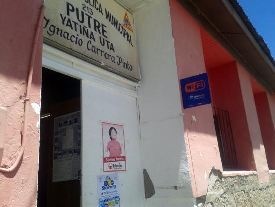 Frontis Biblioteca de Putre.