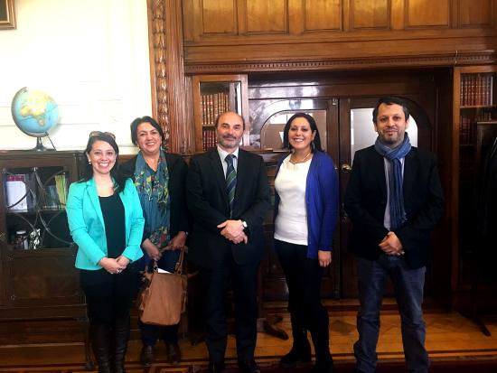 Autoridades de la Dibam y de la seremi de Bienes Nacionales de La Araucanía.