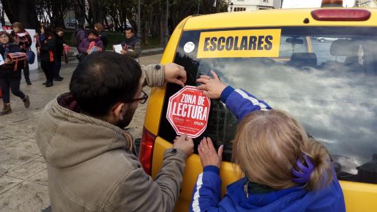 El "Sello Lector" en el transporte escolar.