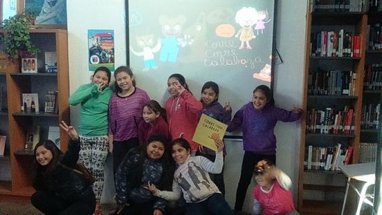 Niños y niñas disfrutaron con la magia de los "Animacuentos" en sus bibliotecas