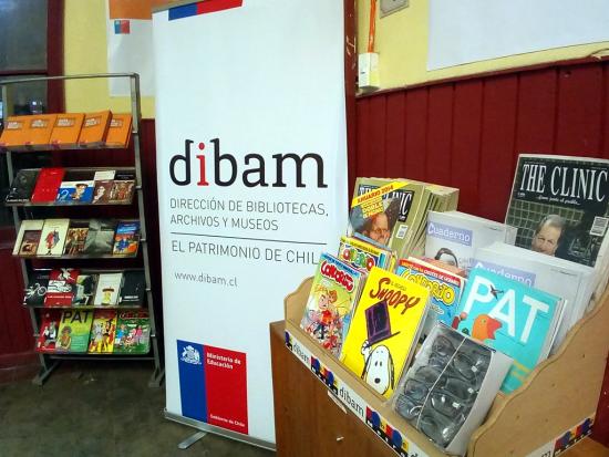 Una parte del Biblioalbergue, que cuenta con más de 350 libros.