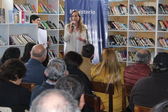 En la foto la Seremi de las Culturas, Amanda Milosevich.