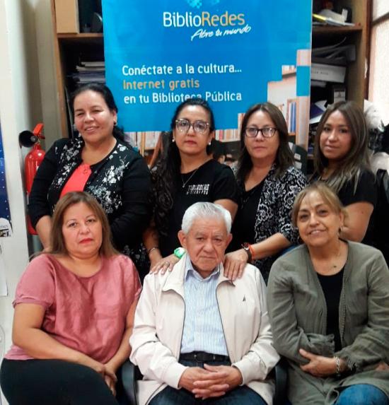 Patricia Vargas, Yuly Figueroa, Marcia Diaz, Lorena Flores, Cindy Flores, Jorge Font y Lily Valencia.