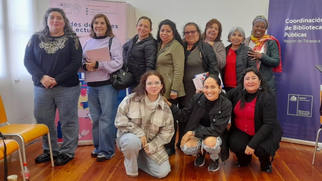 Conductores de la red de clubes de la región de Tarapacáy equipo de la CR de bibliotecas públicas